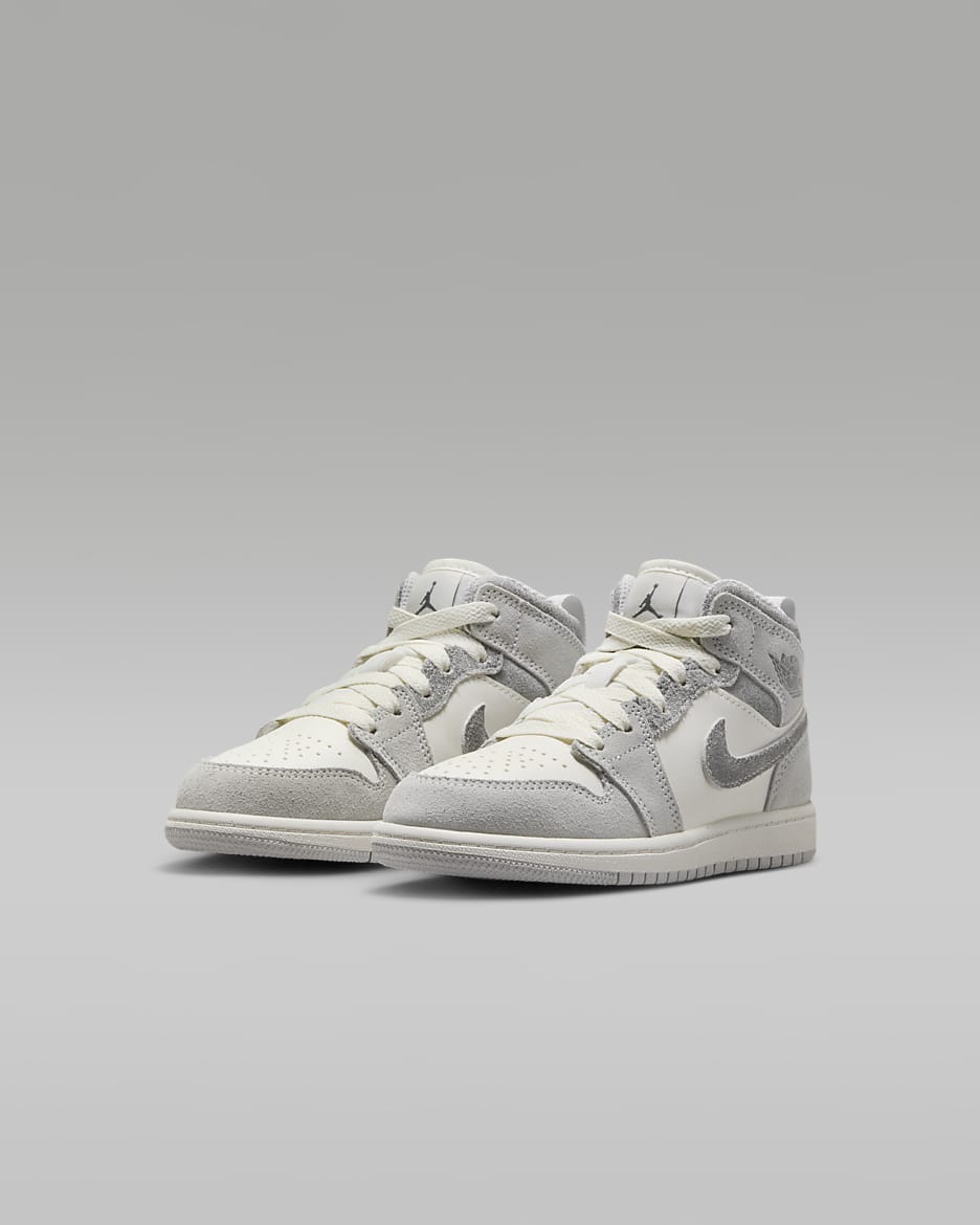 Jordan 1 Mid SE Little Kids Shoes. Nike